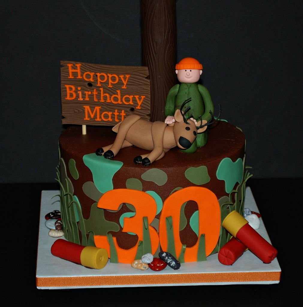Deer Hunting Happy Birthday Cake