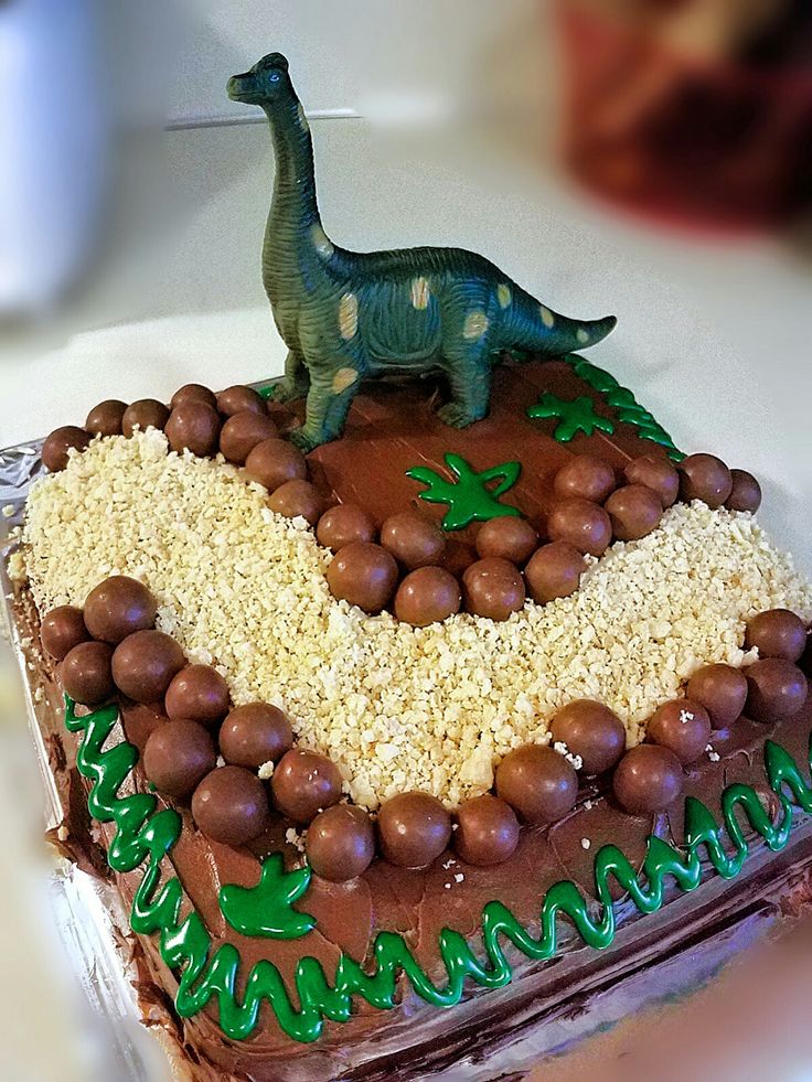 Easy Dinosaur Birthday Cake