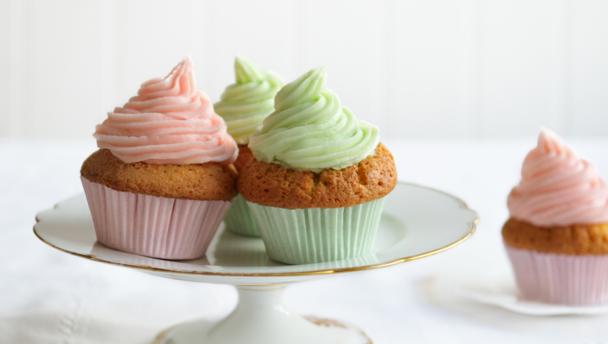 Easy Vanilla Cupcake Recipe