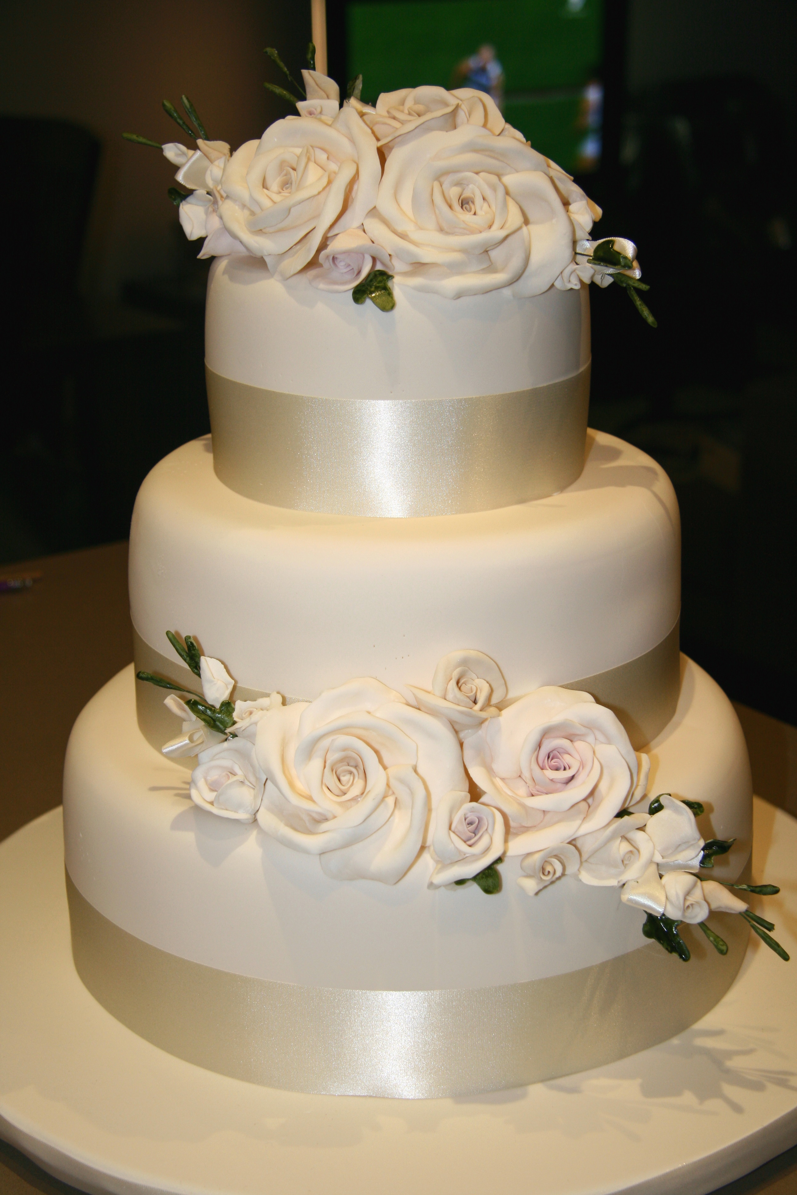 Elegant 2 Tier Wedding Cake