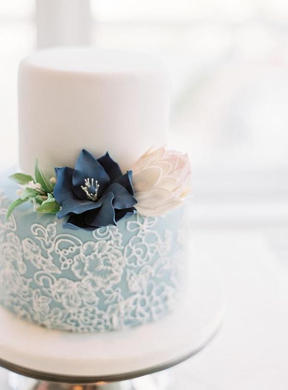 Elegant Two Tier Wedding Cakes