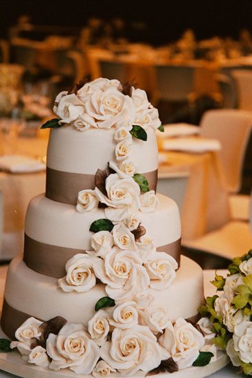 Elegant Wedding Cake Design