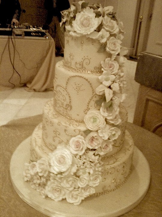 Elegant Wedding Cake