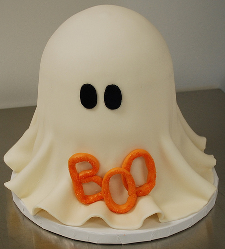 Fondant Halloween Cakes Ghosts