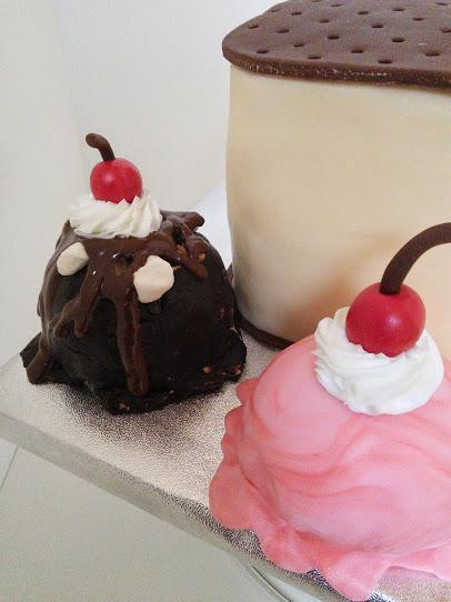 Giant Ice Cream Sandwich Cake Giant Ice Cream Sandwich Cake