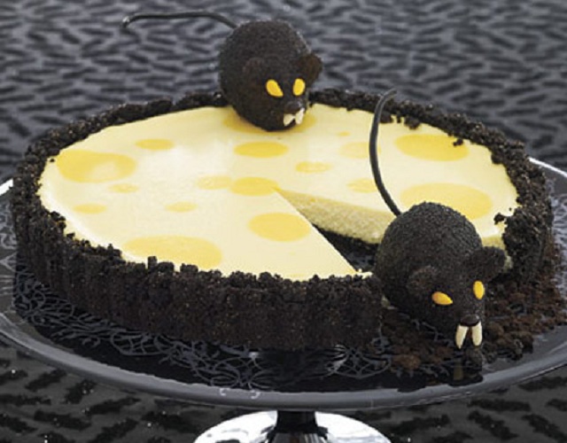 8 Photos of Creepy Rat Halloween Cakes 8 Photos of Creepy Rat Halloween Cakes