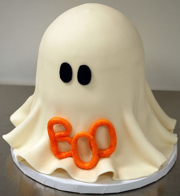 Halloween Ghost Cake