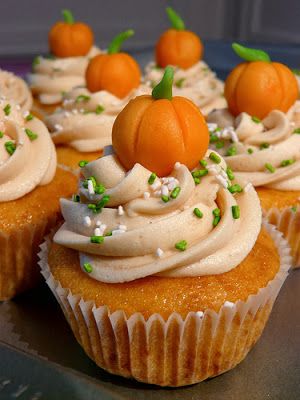 Halloween Pumpkin Cupcakes Halloween Pumpkin Cupcakes