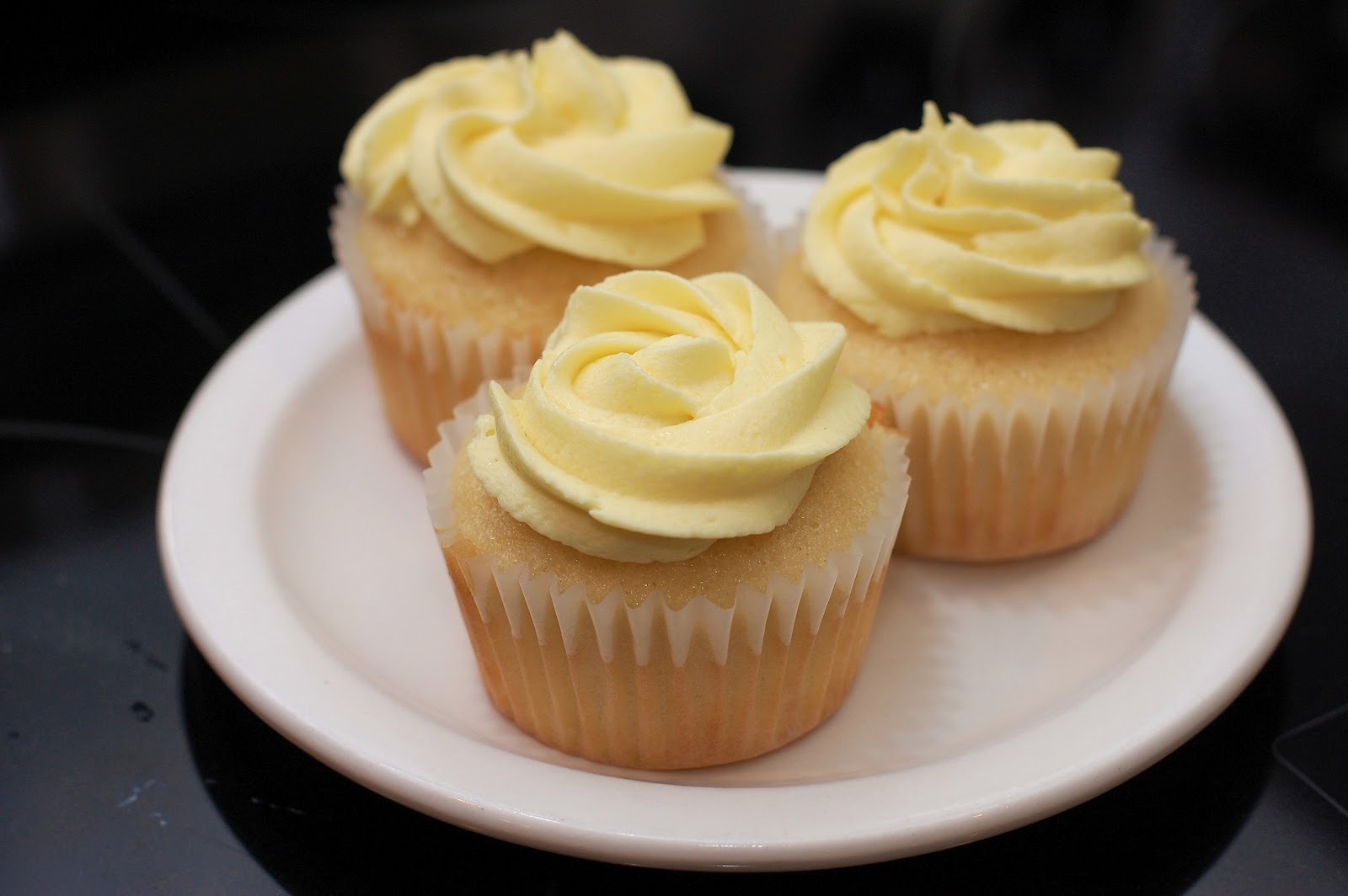 Homemade Vanilla Cupcakes Recipe