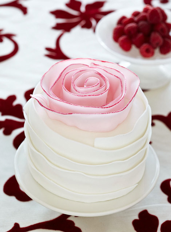 Mini Cake with Roses