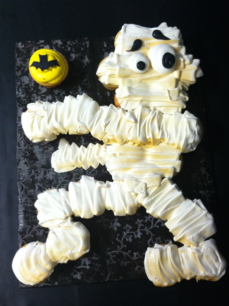 Mummy Cupcake Cake