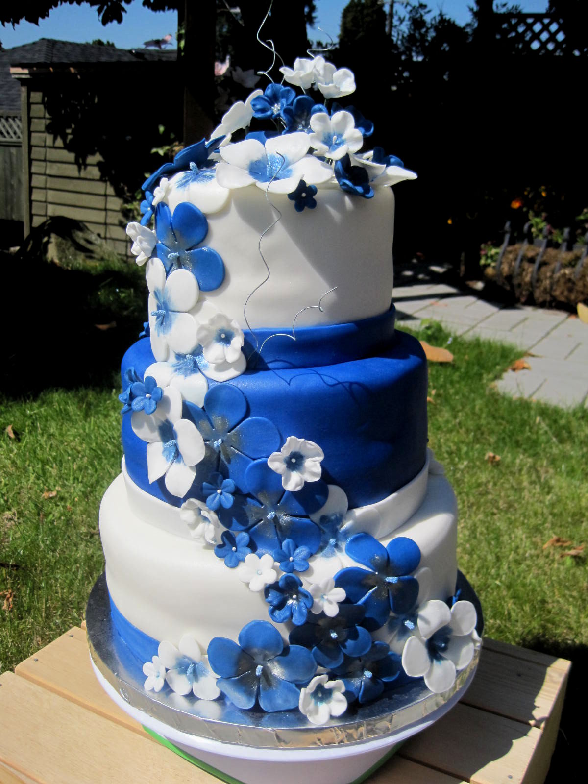 Royal Blue Wedding Cake Decorations