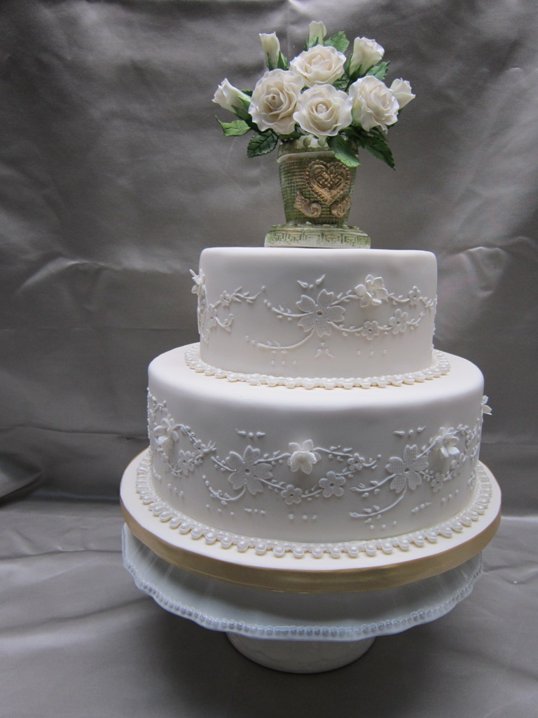 Small 2 Tier Wedding Cakes