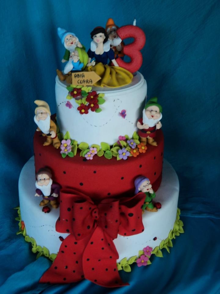 Snow White Cake