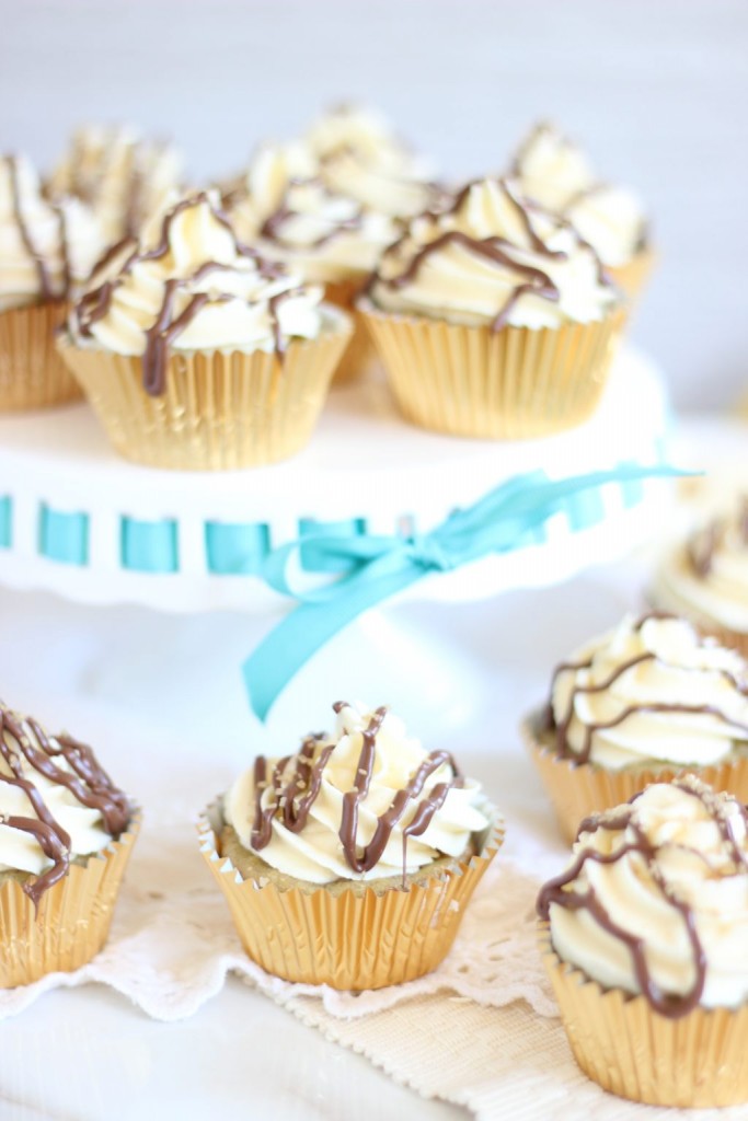 Banana Cupcakes with Cream Cheese Frosting Banana Cupcakes with Cream Cheese Frosting