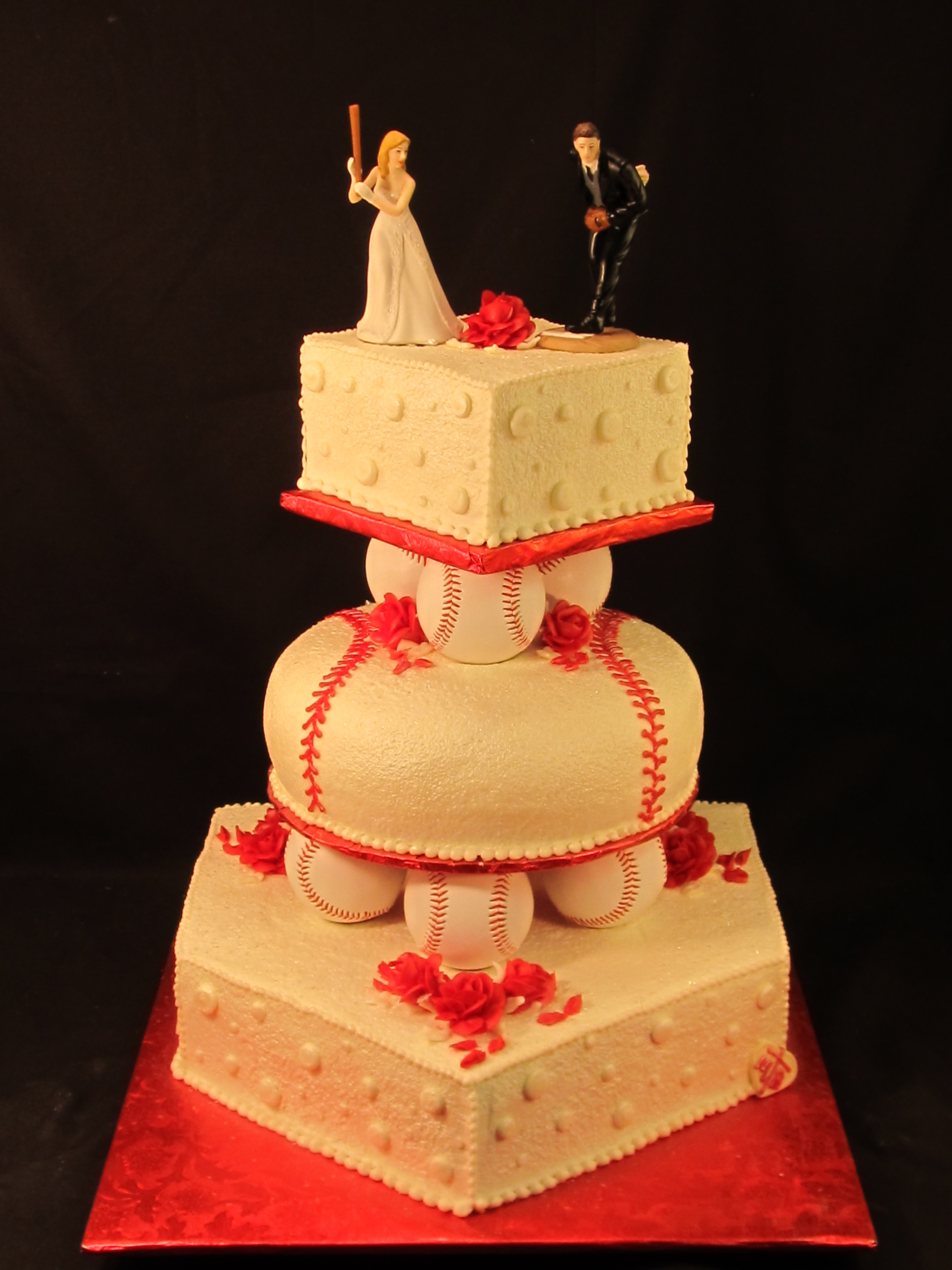 Baseball-Themed Wedding Cake