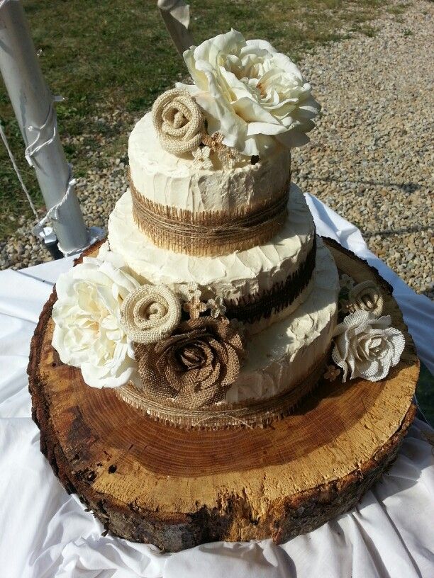 Beautiful Rustic Wedding Cake Theme