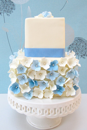 Blue Hydrangea White Wedding Cake