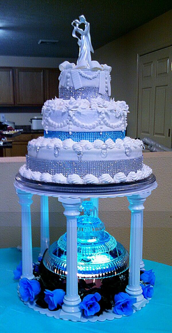 Blue Wedding Cakes with Fountains