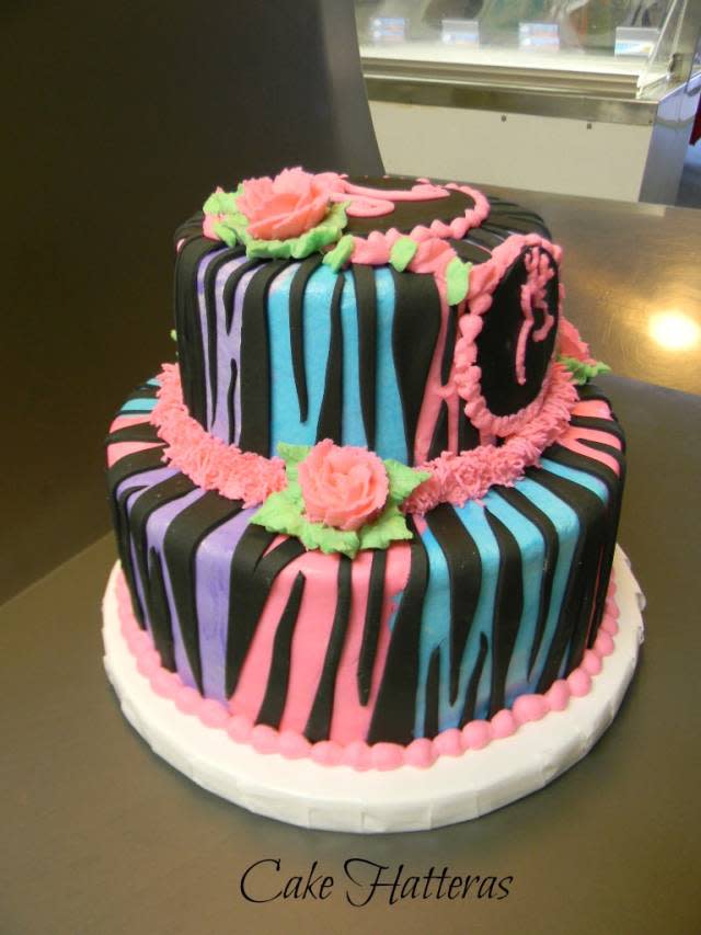 Cakes with Zebra Stripes On Buttercream Cakes with Zebra Stripes On Buttercream