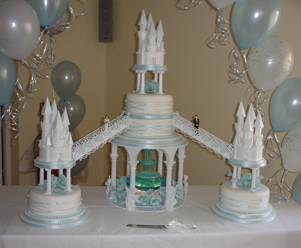 Castles with Fountain Wedding Cake