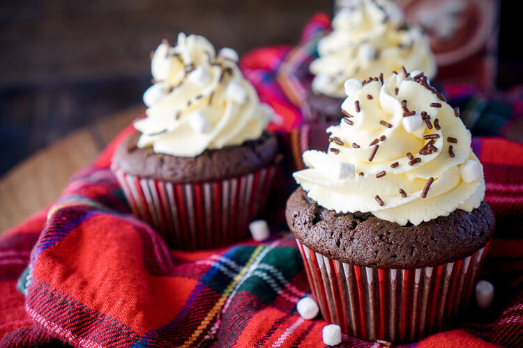Chocolate Cupcakes with Marshmallow