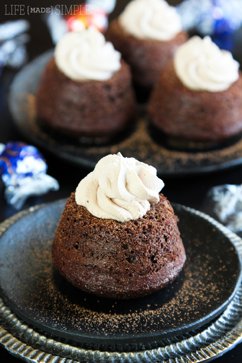 Chocolate Molten Lava Cake Cupcakes