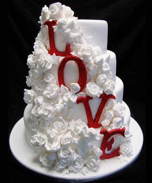 Christmas-themed Wedding Cake Christmas-themed Wedding Cake