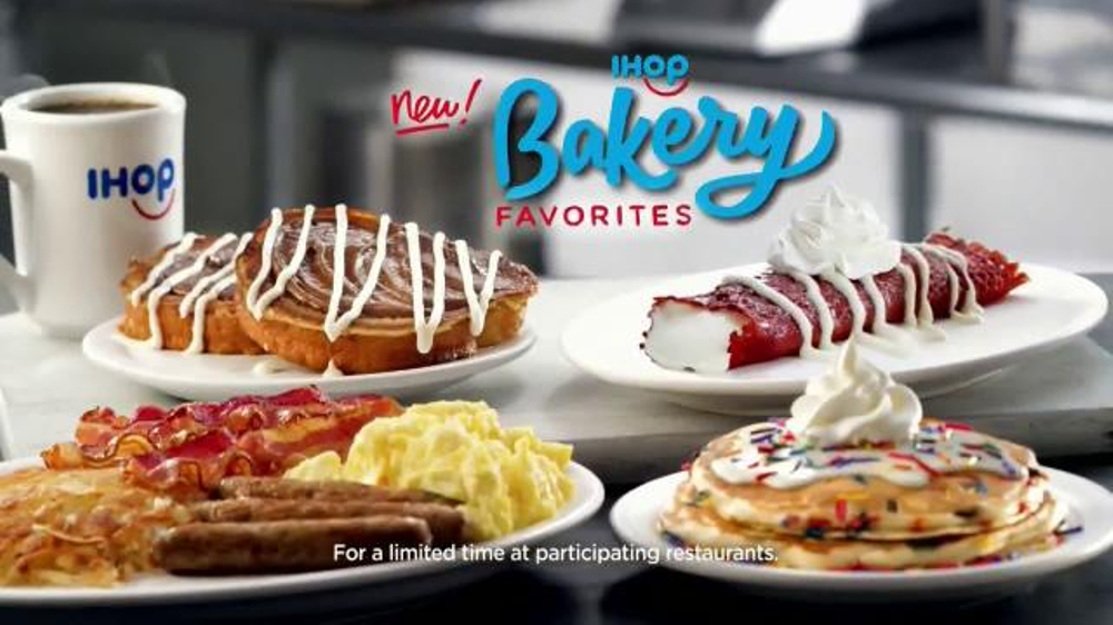 Cinnamon Cupcake Red Velvet Pancakes Ihop Crepes Cinnamon Cupcake Red Velvet Pancakes Ihop Crepes