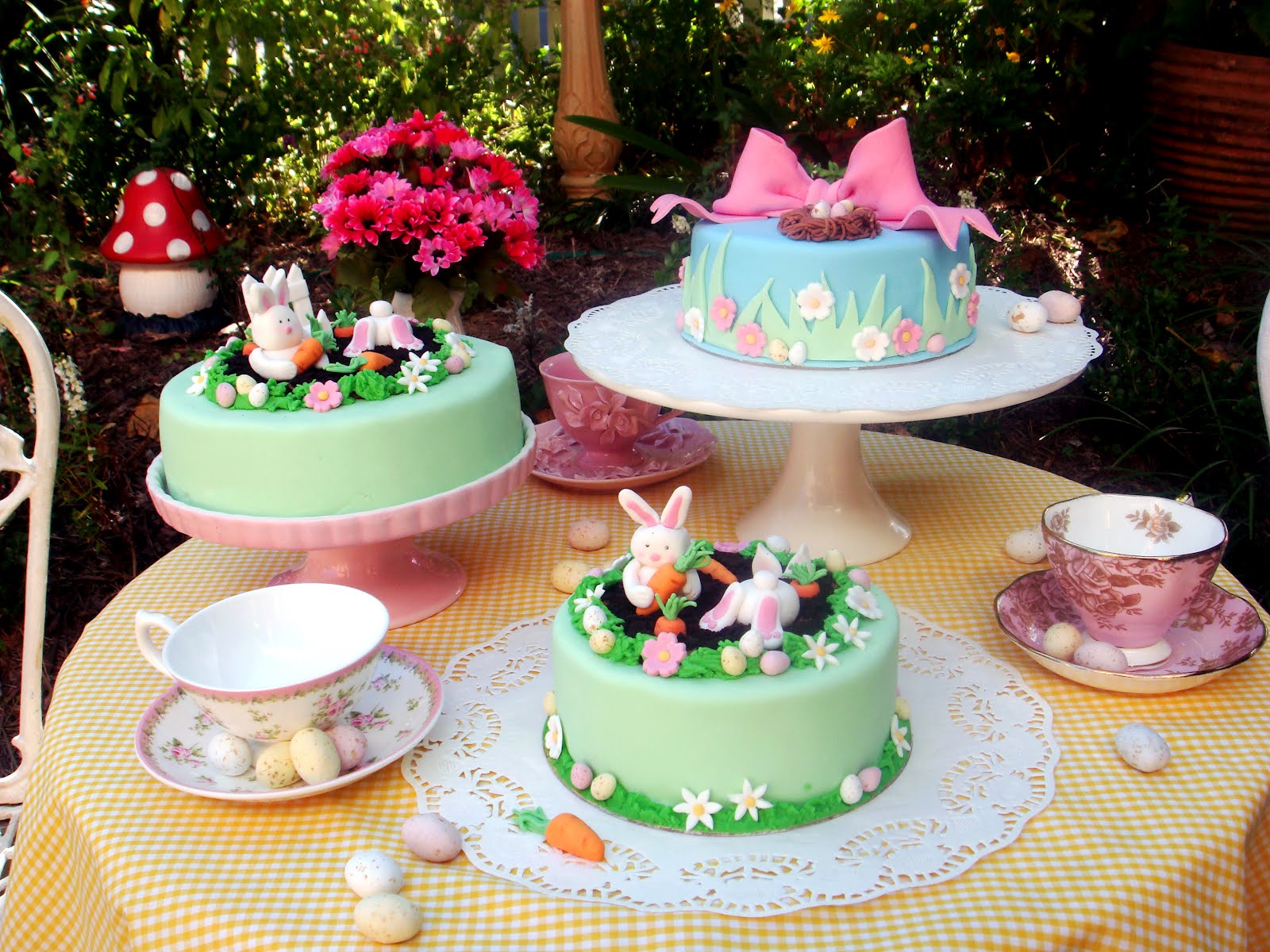 12 Photos of Pretty Easter Cakes 12 Photos of Pretty Easter Cakes