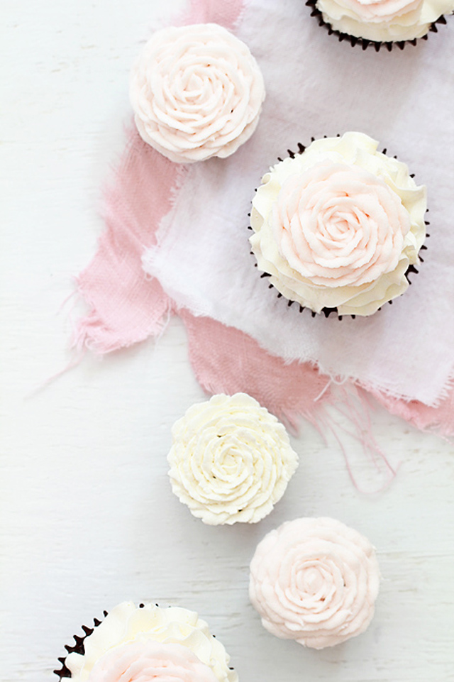 DIY Rose Cupcakes