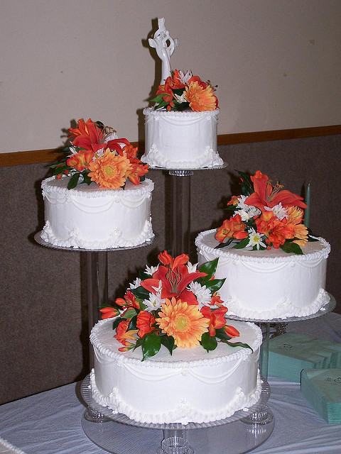 Floating Wedding Cake Stands