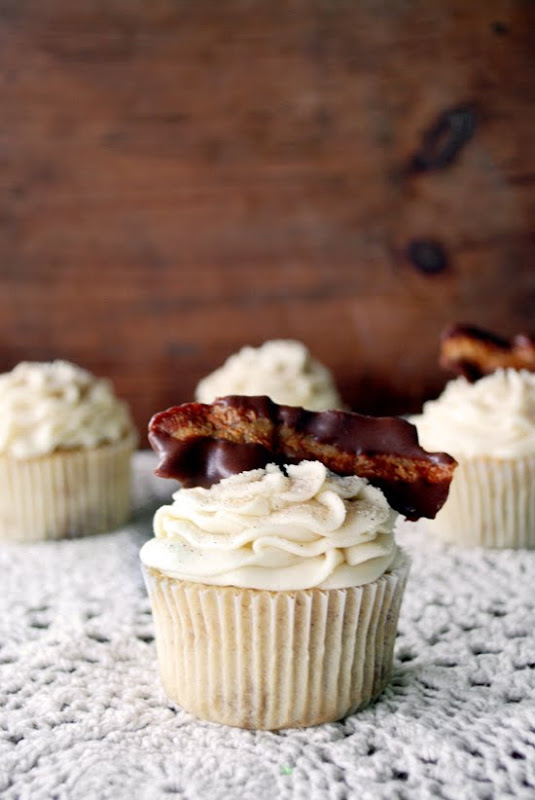 French Toast Cupcakes with Bacon French Toast Cupcakes with Bacon
