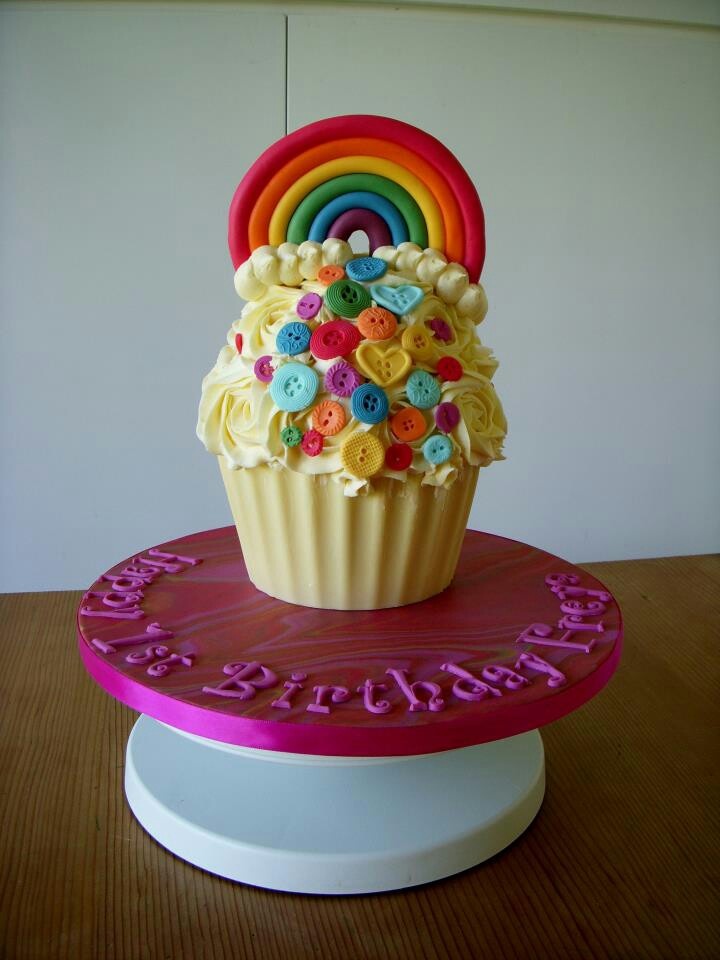 Giant Rainbow Cupcake Cake