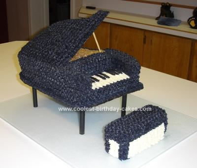 Grand Piano Cake