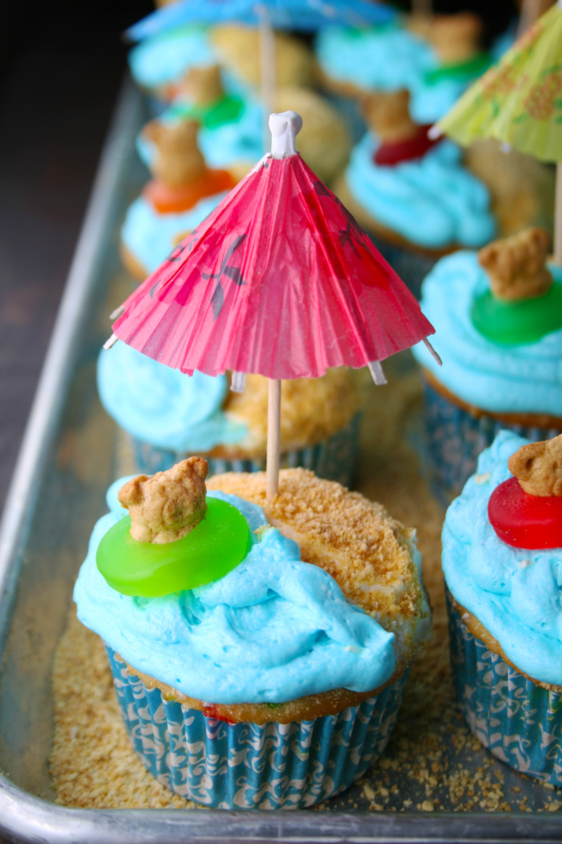 Hawaiian Cupcake Birthday Party