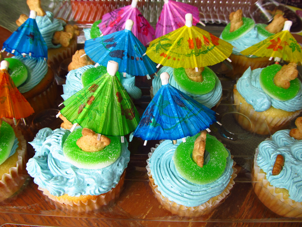 Luau Cupcakes