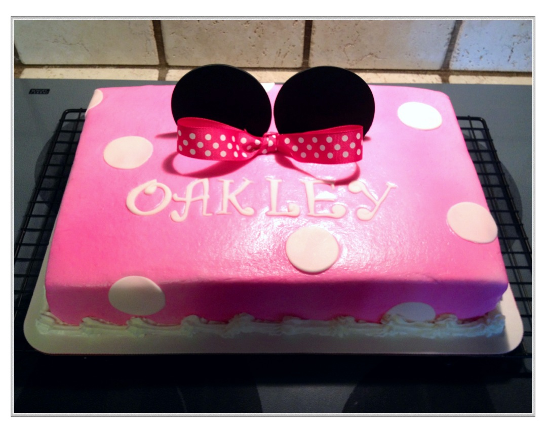 Minnie Mouse Sheet Cake