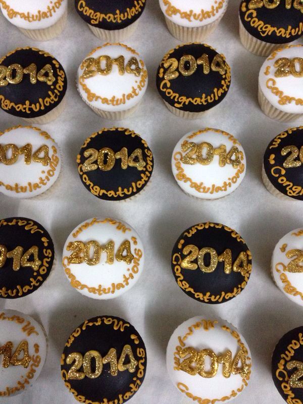 12 Photos of 2014 Graduation Cupcakes