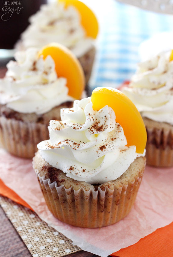 Peach Cobbler Cupcakes