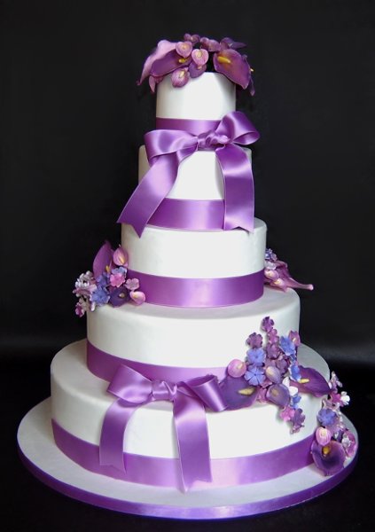 Purple Calla Lily Wedding Cake