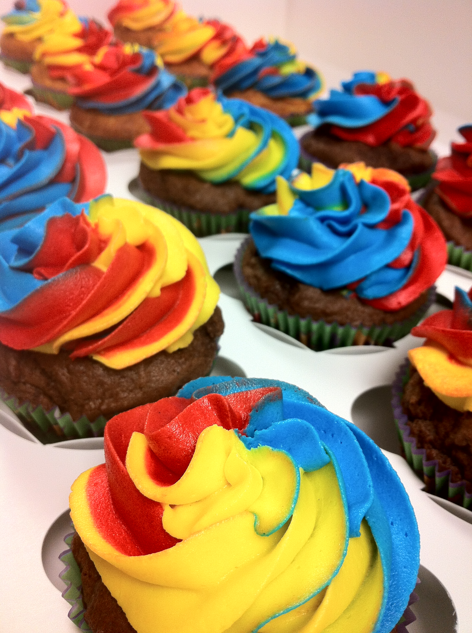 8 Photos of Blue Border Red And Yellow Cakes 8 Photos of Blue Border Red And Yellow Cakes