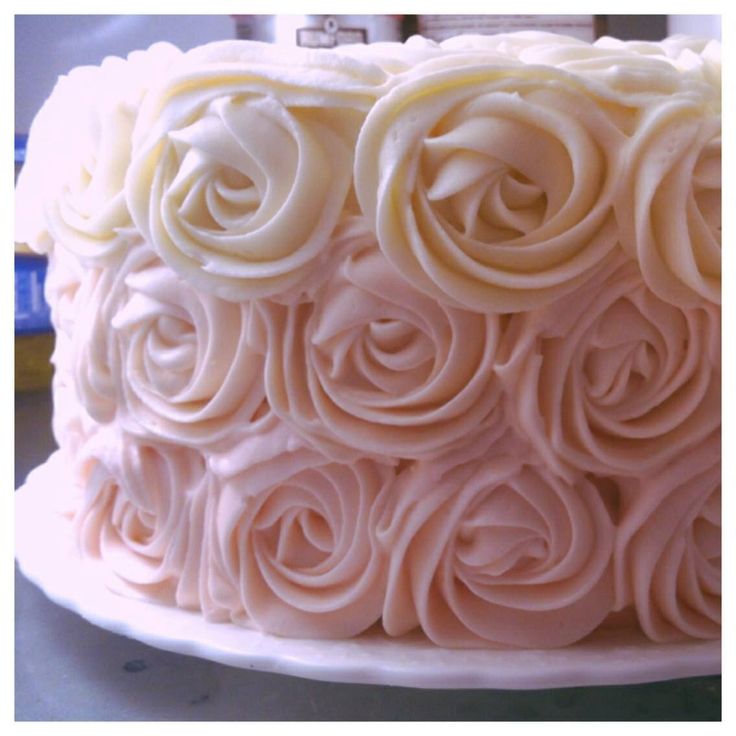 Single Tier Buttercream Cake Roses Single Tier Buttercream Cake Roses
