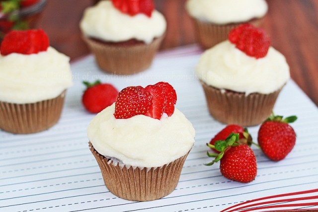 Strawberry Mascarpone Cupcakes with Chocolate Frosting