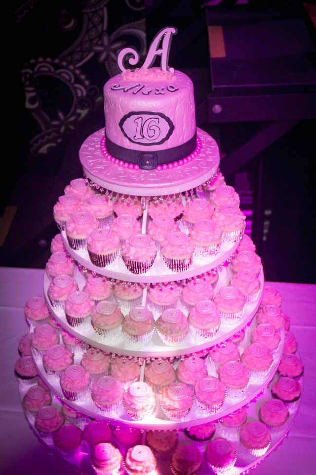 Sweet 16 Birthday Cupcake Cake