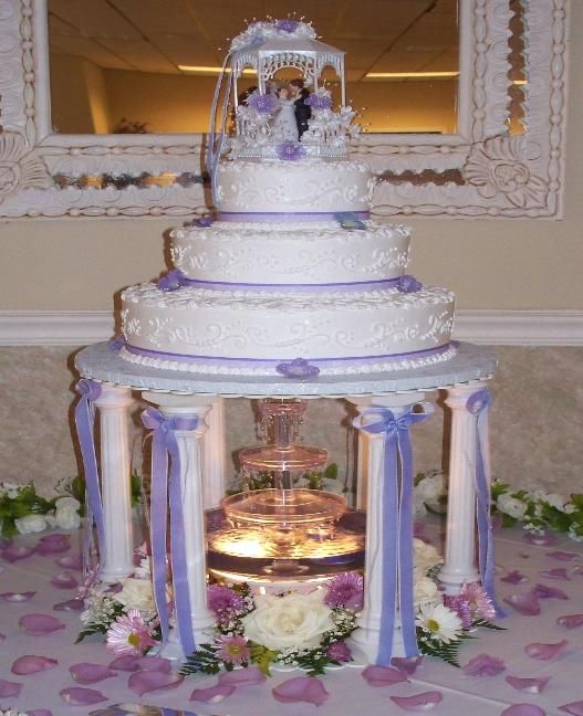 Wedding Cakes with Fountains