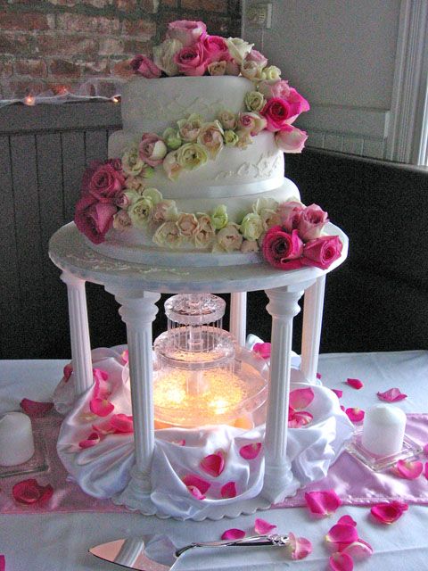 Wedding Cakes with Fountains