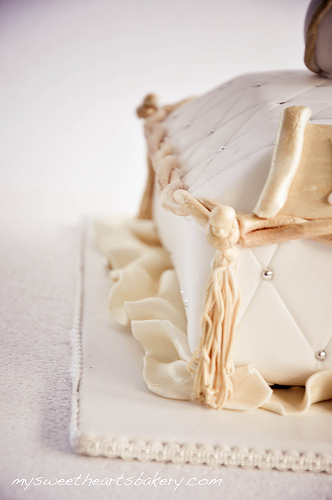 White and Gold Christening Cake White and Gold Christening Cake