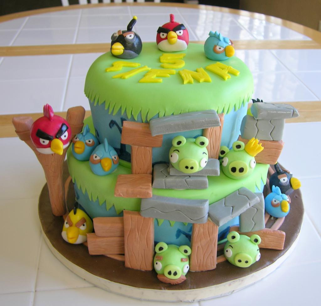 Angry Birds Cake