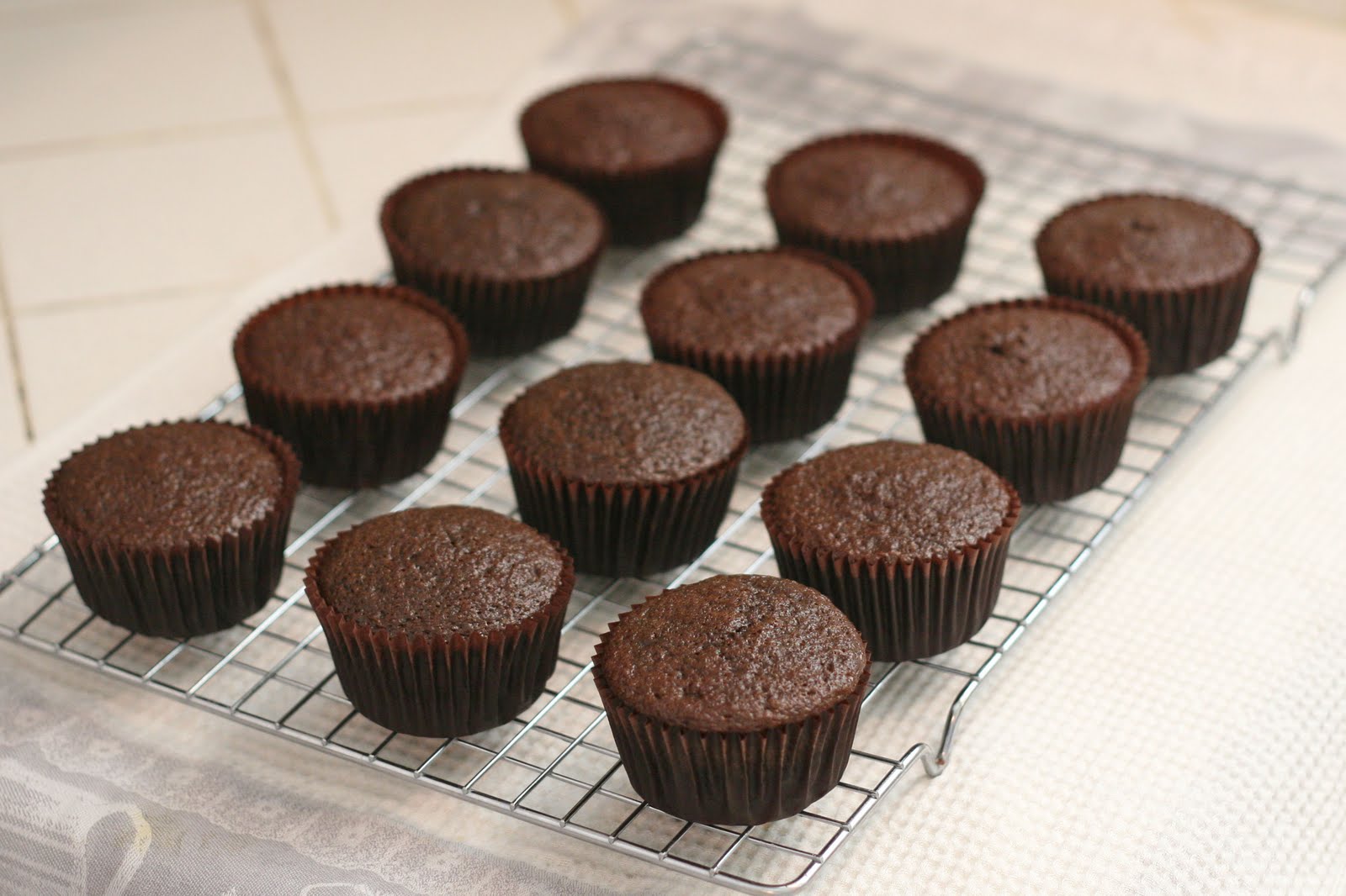 Baking Cake in Cupcake Pan